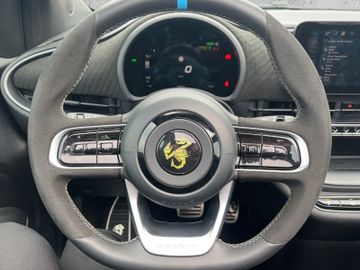 Abarth 500e Cabrio 42kWh ''''KAMERA''SHZ''PDC''''