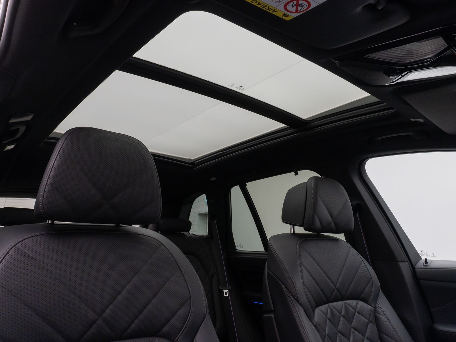Fahrzeugabbildung BMW X5 xD50e M Sport Pro Pano 360°HUD DAB H/K SoftCl