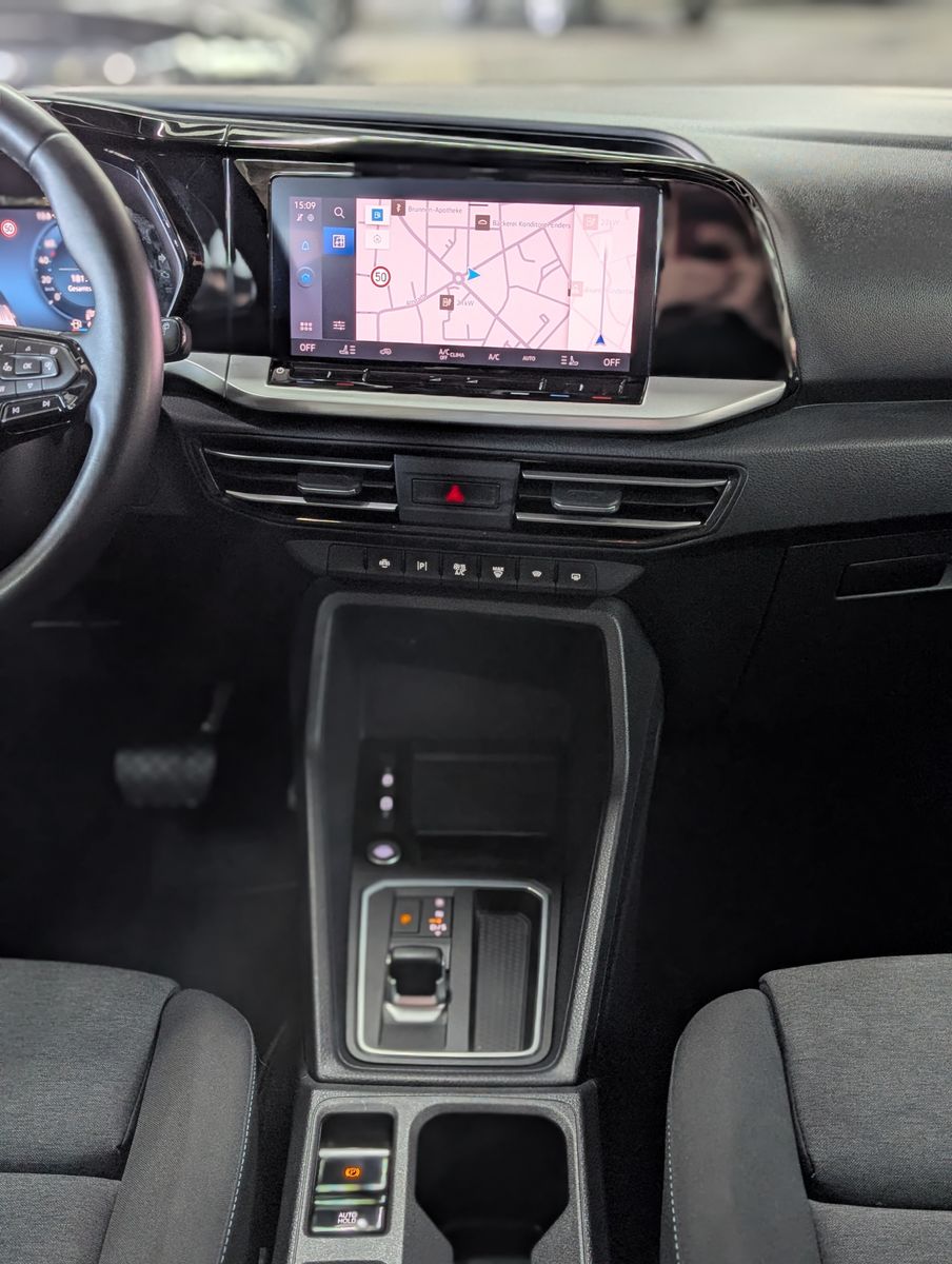 Fahrzeugabbildung Ford Tourneo Connect L2 Active 7-SI Bi-LED PANO AHK K