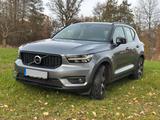 Volvo XC40 D4 AWD R Design Geartronic R Design - Volvo XC40 von privat