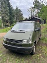 Volkswagen VW Bus mit 2,4 l D-Motor - Volkswagen T2 mit Diesel-Antrieb