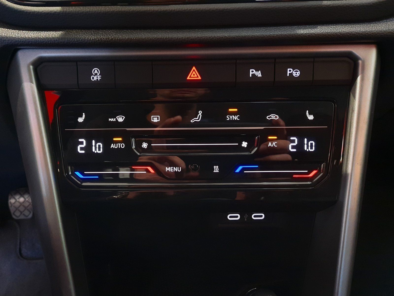 Fahrzeugabbildung Volkswagen T-Roc TSI *AHK*Standhzg*Cam*LED*Sitzhzg*Navi*ACC