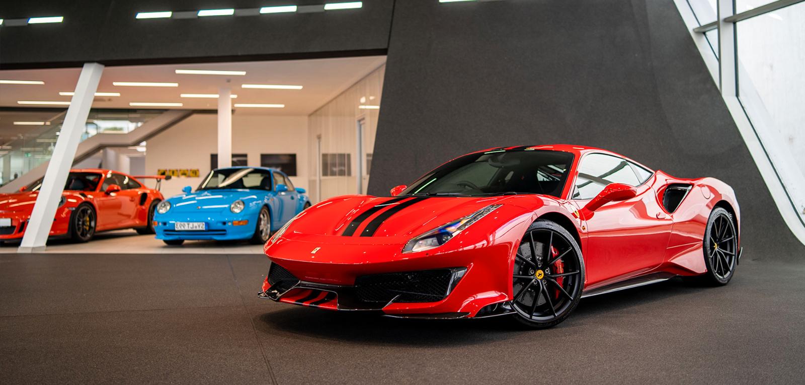 showroom-image-top