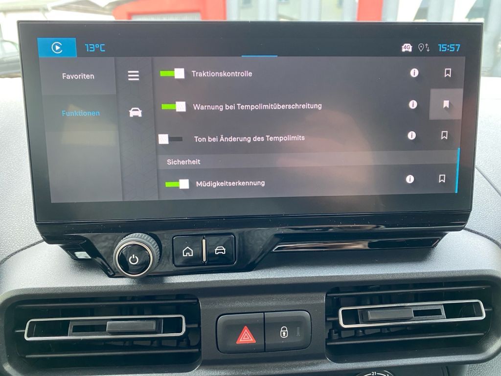 Fahrzeugabbildung Citroën Berlingo M PureTech 110 PLUS - Winter Paket