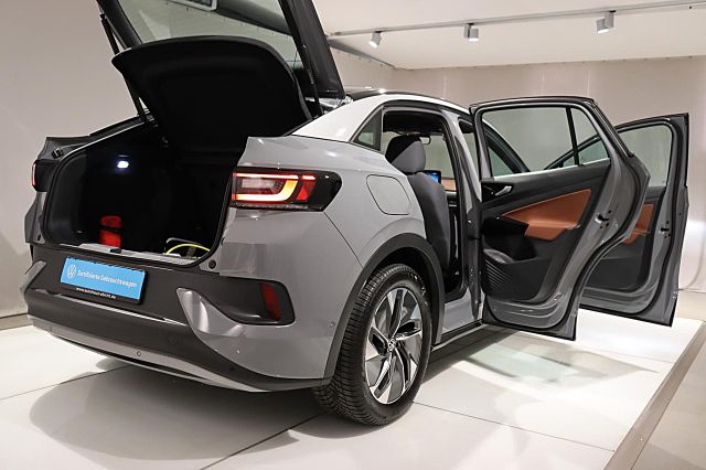 ID.5 Pro 77kWh 128kW ACC Kamera Ganzjahresreifen