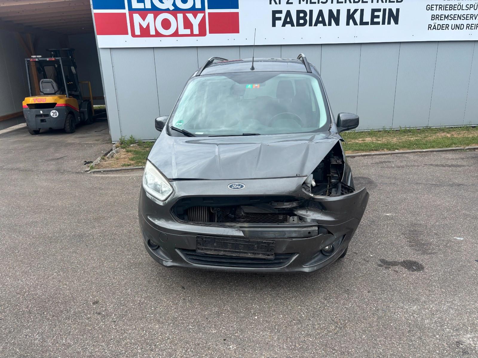 Ford Tourneo Courier Titanium 1.0 EU6 NR73