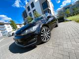 Volkswagen Golf 2.0 BlueTDI 4MOTION Navi,Xenon,Massage,Allr