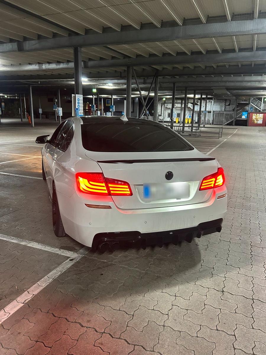 BMW 528