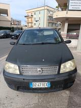 Fiat Punto Classic 1.3 MJT 5 porte Active - Fiat Punto mit Diesel-Antrieb: Active