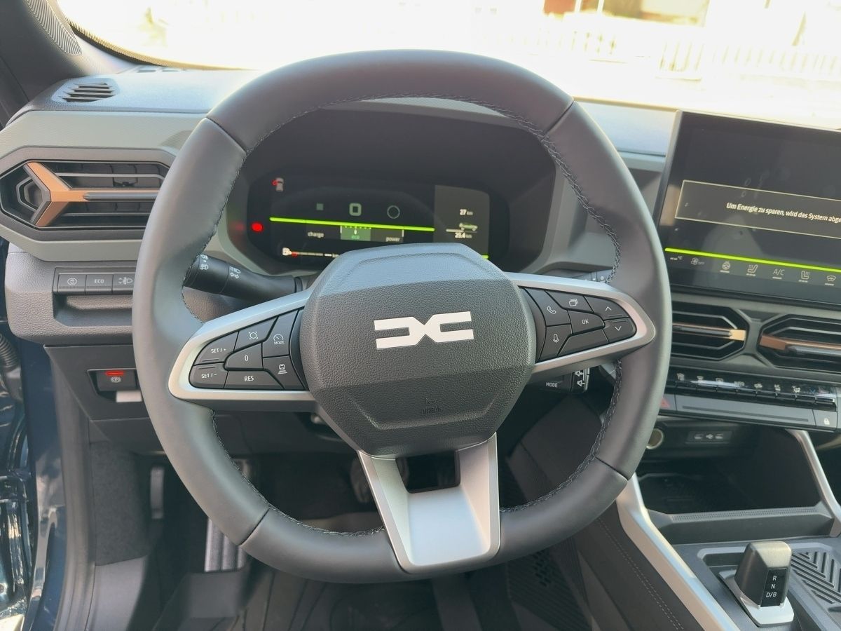 Fahrzeugabbildung Dacia Bigster Extreme HYBRID 155 el. Heckkl. SHZ