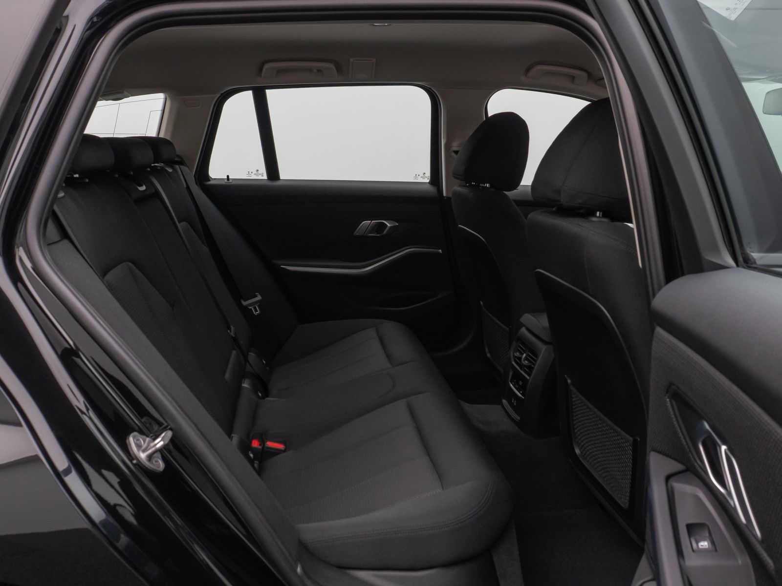 Fahrzeugabbildung BMW 320d Kamera DAB HiFi Komfort Alarm Standheizung