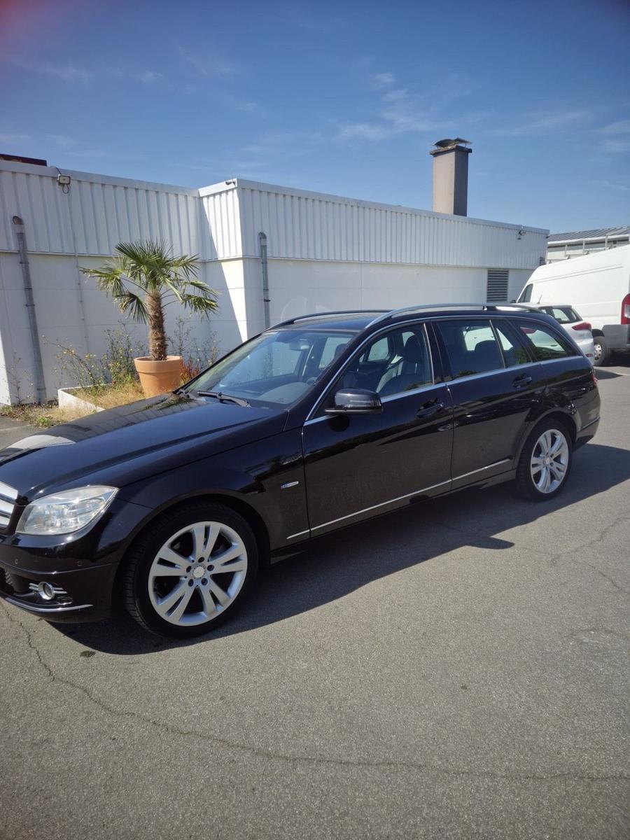 Mercedes-Benz C180 2010 — rear view