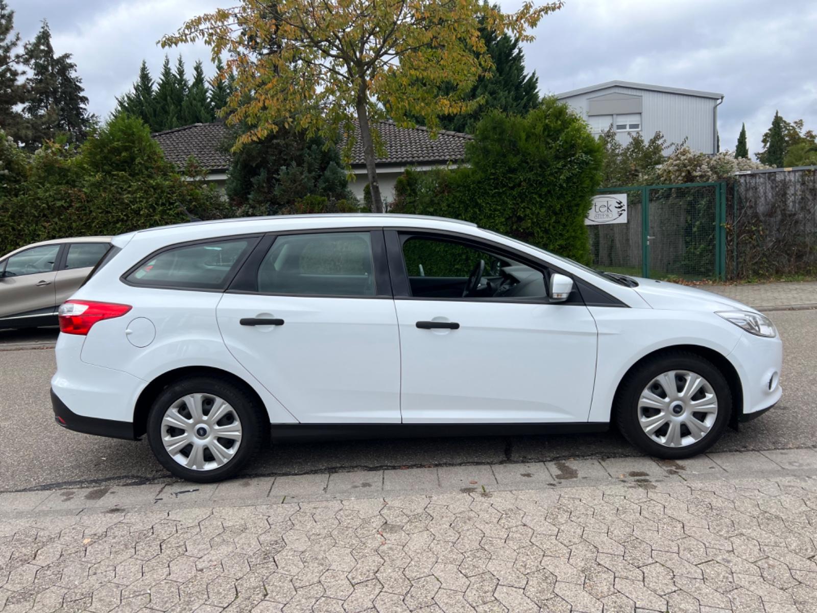 Ford Focus 2014 — photo 6