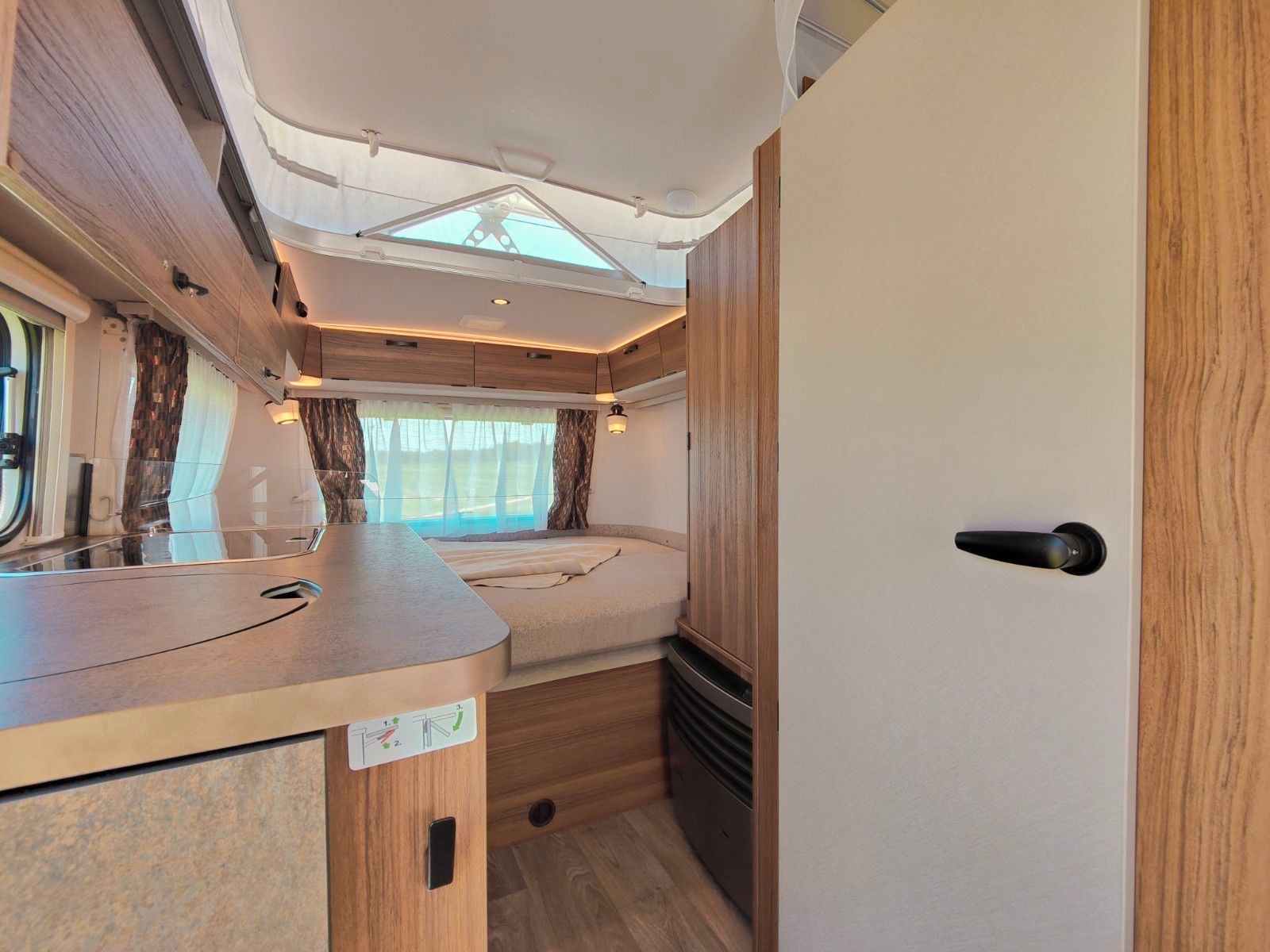 Fahrzeugabbildung HYMER / ERIBA / HYMERCAR TOURING 430 LEGEND URBAN 2025