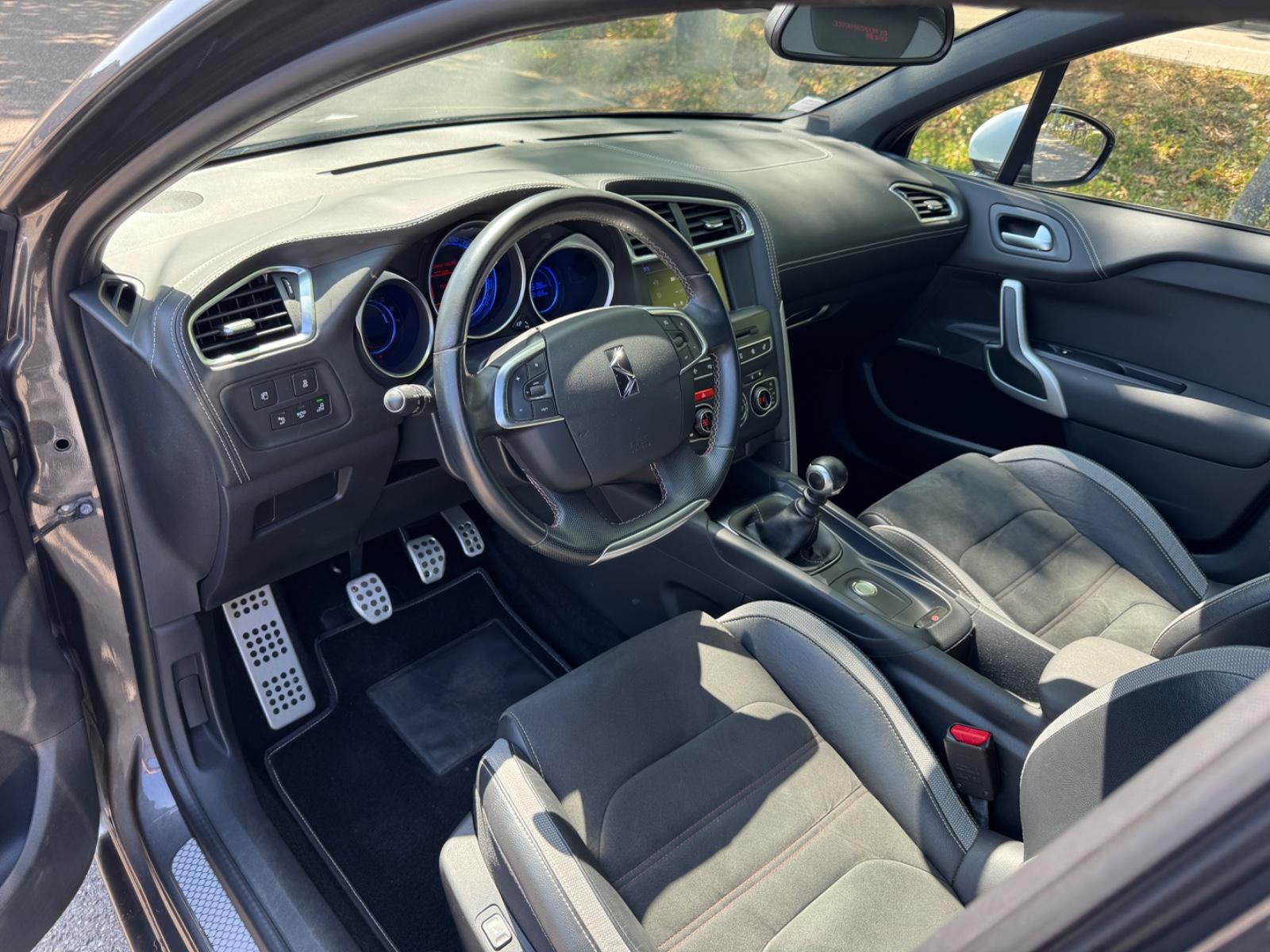 DS Automobiles DS4 DS 4 Performance Line