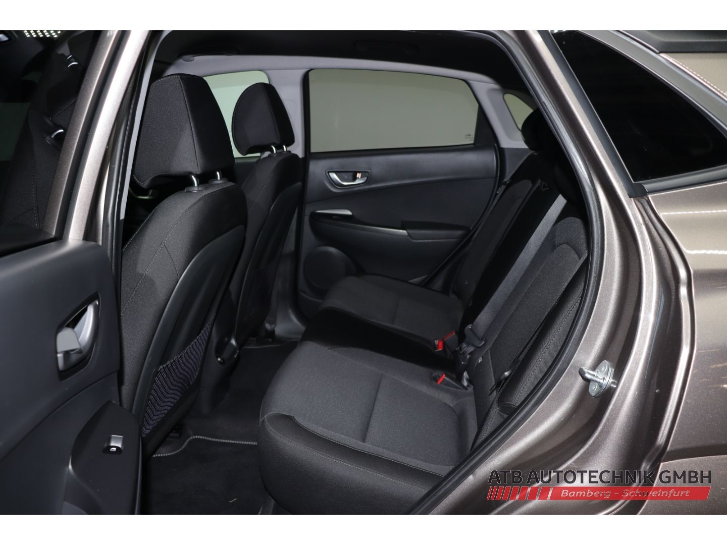Fahrzeugabbildung Hyundai KONA Elektro Trend 2WD 39,2 kWh 96,6% SOH LED AC