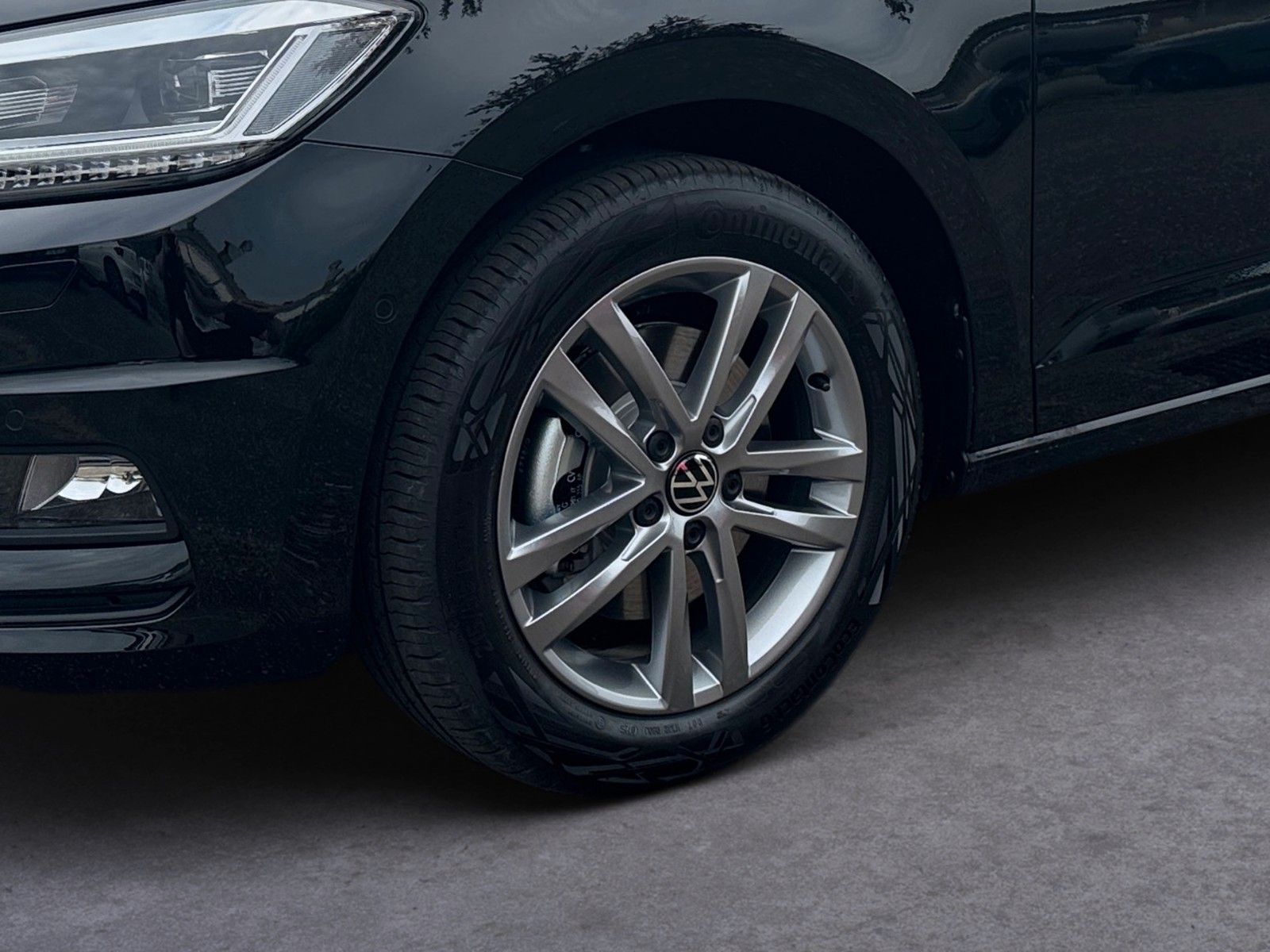 Fahrzeugabbildung Volkswagen Touran Comfortline 1.5 TSI
