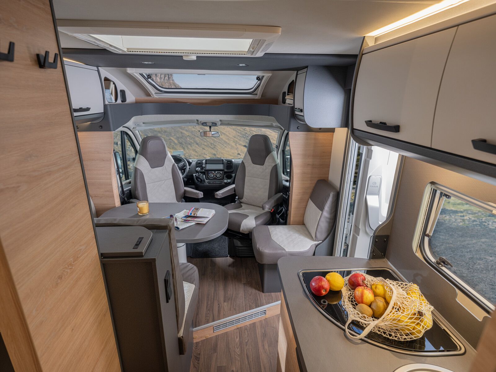 Fahrzeugabbildung Knaus L!VE TI PLATINUM SELECTION 650 MEG LIVE KLIMA