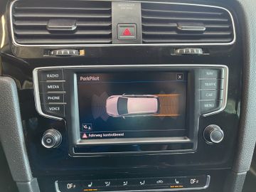 Volkswagen Golf 1.6 TDI BMT ALLSTAR Variant *PANORAMA*NAVI*