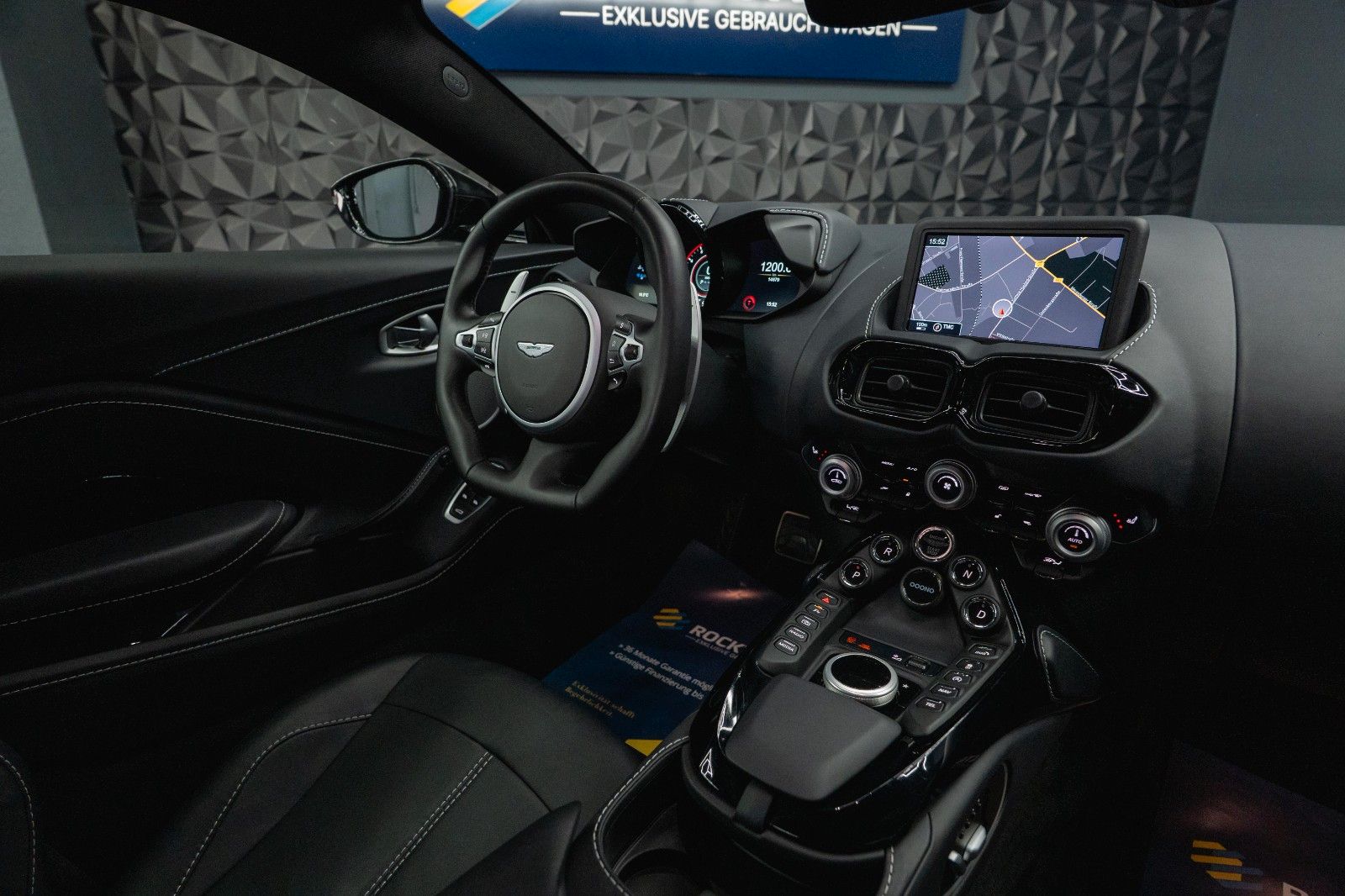 Fahrzeugabbildung Aston Martin V8 Vantage 4.0 V8 DB11 Coupe *1.Hand*360*Memory*