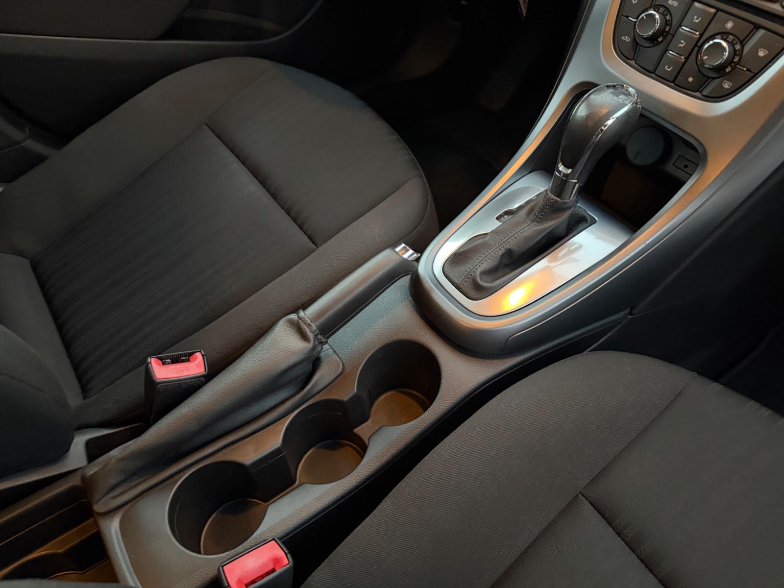 Opel Astra J Sports Tourer Selection/Automatik/Klima