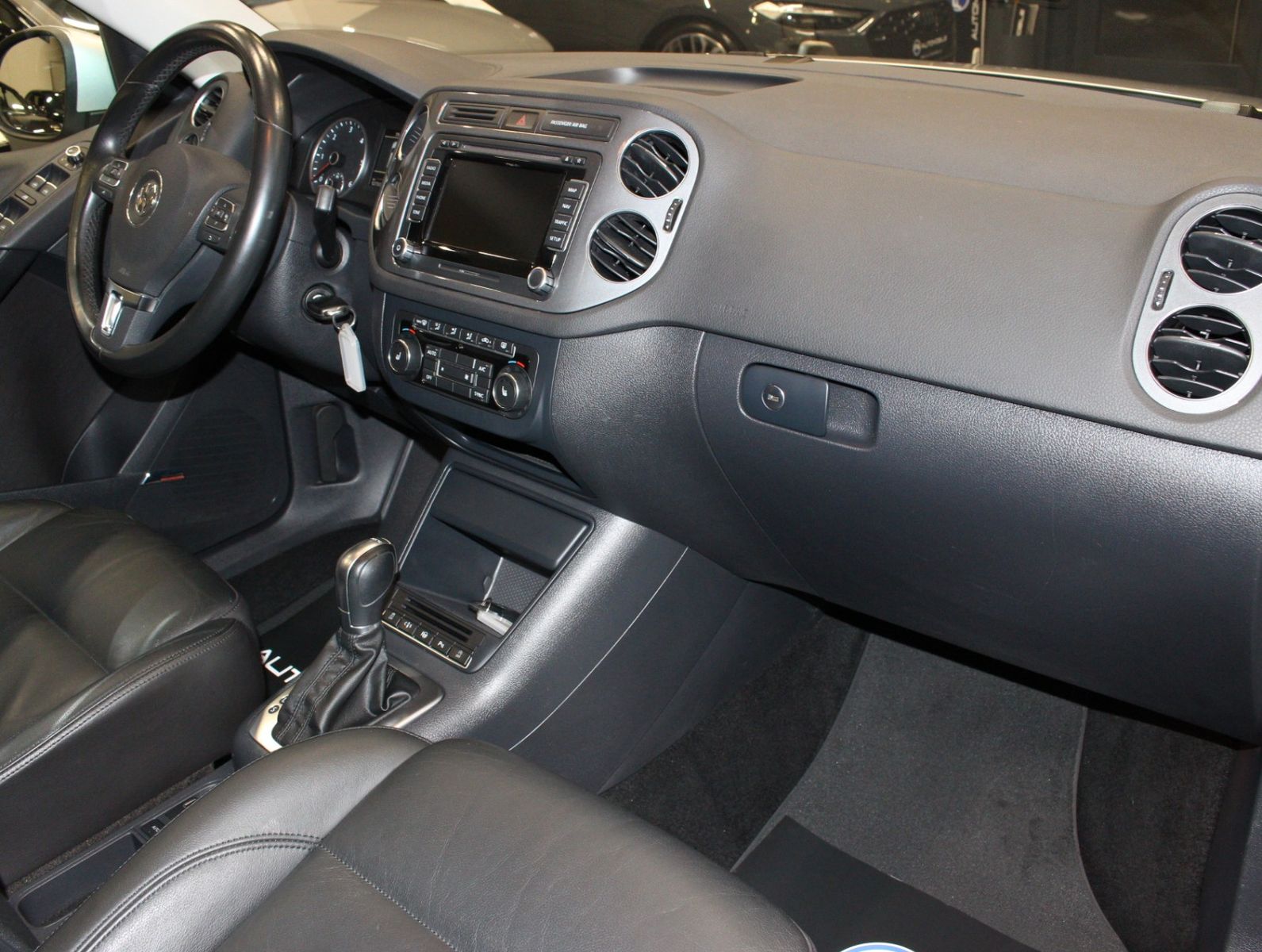 Fahrzeugabbildung Volkswagen Tiguan Sport & Style BMT 4Motion R Line*TOP