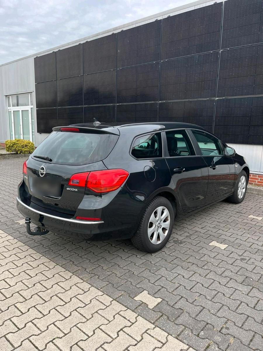 Opel Astra 2014 — engine 136 HP (100kW)