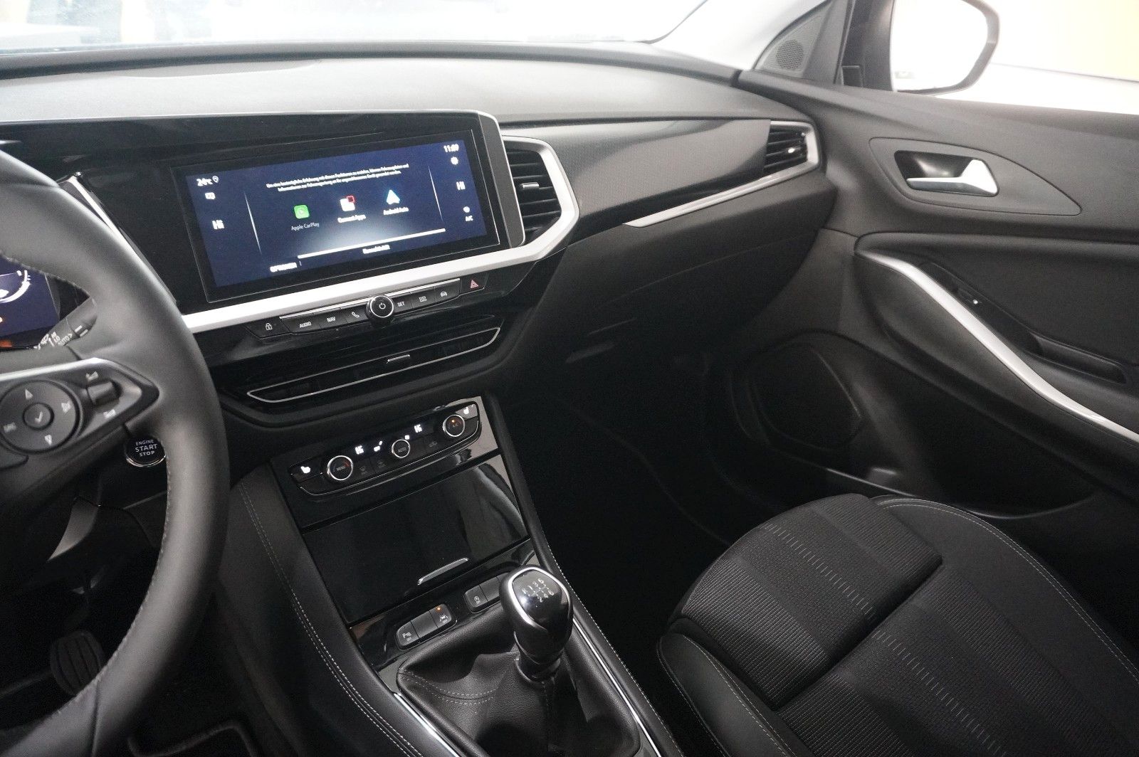 Fahrzeugabbildung Opel Grandland (X) 1.2T GS LINE NAVI/LED/KAMERA/SPORT