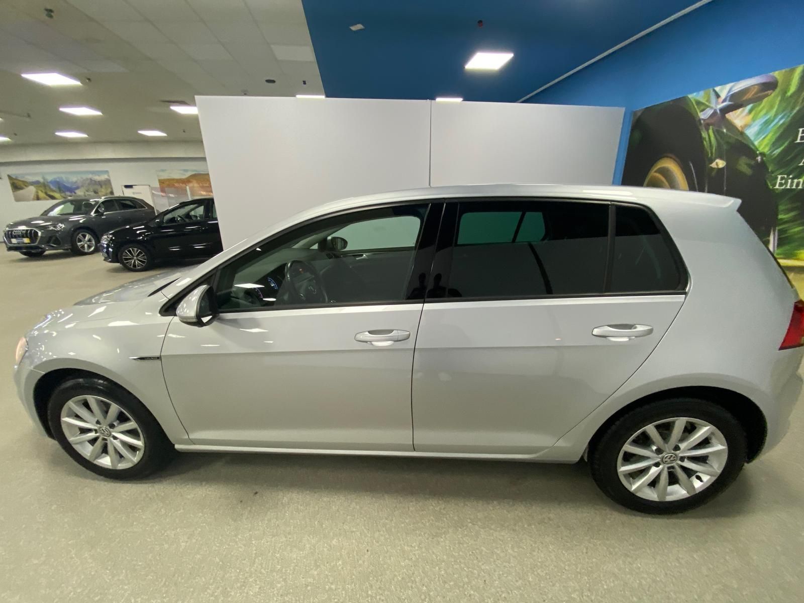 Fahrzeugabbildung Volkswagen Golf 1.2 TSI Lounge BMT+ PDC V&H+SITZHEIZ+KLIMA+