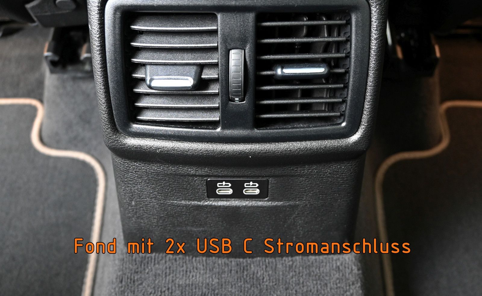 Fahrzeugabbildung BMW X1 xDr. 20d Sport Line °ACC°AHK°HEAD-UP°KAMERA°