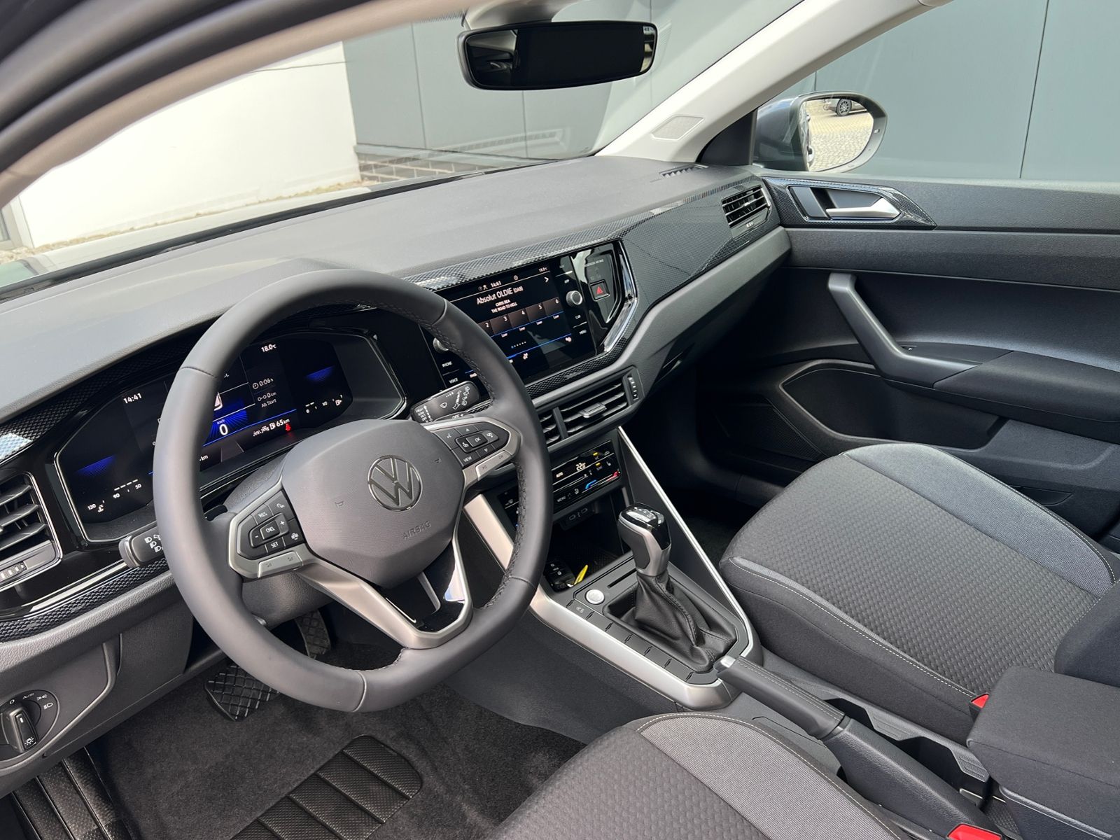 Fahrzeugabbildung Volkswagen Taigo Life 1.0 TSI DSG *IQ.Light, Ready2Discover