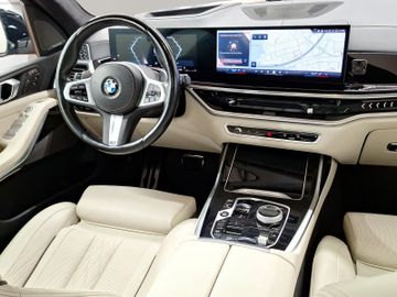 BMW X7 - 7