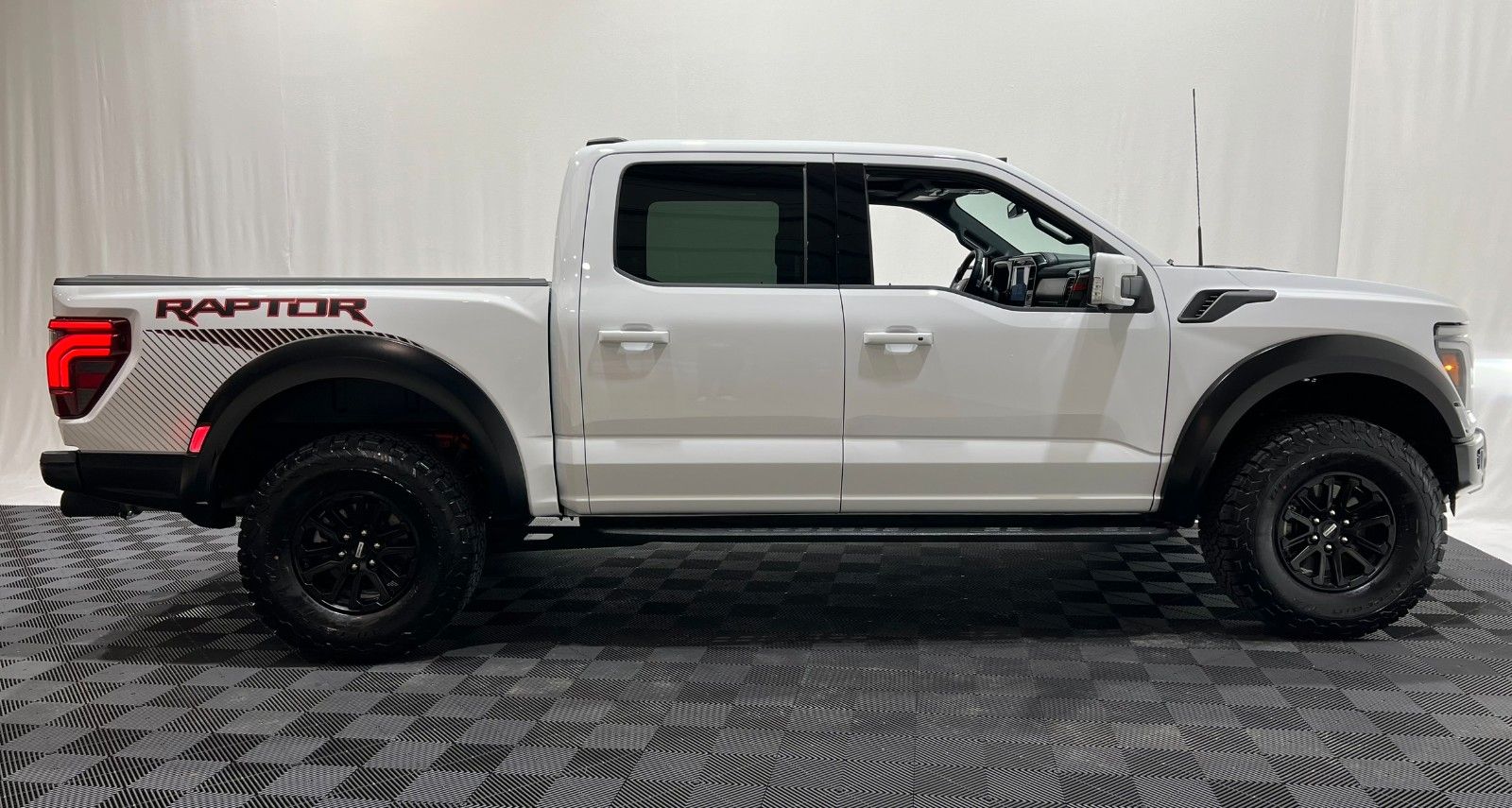 Fahrzeugabbildung Ford F-150 RAPTOR  EcoBoost®  3.5L V6 *MY25*