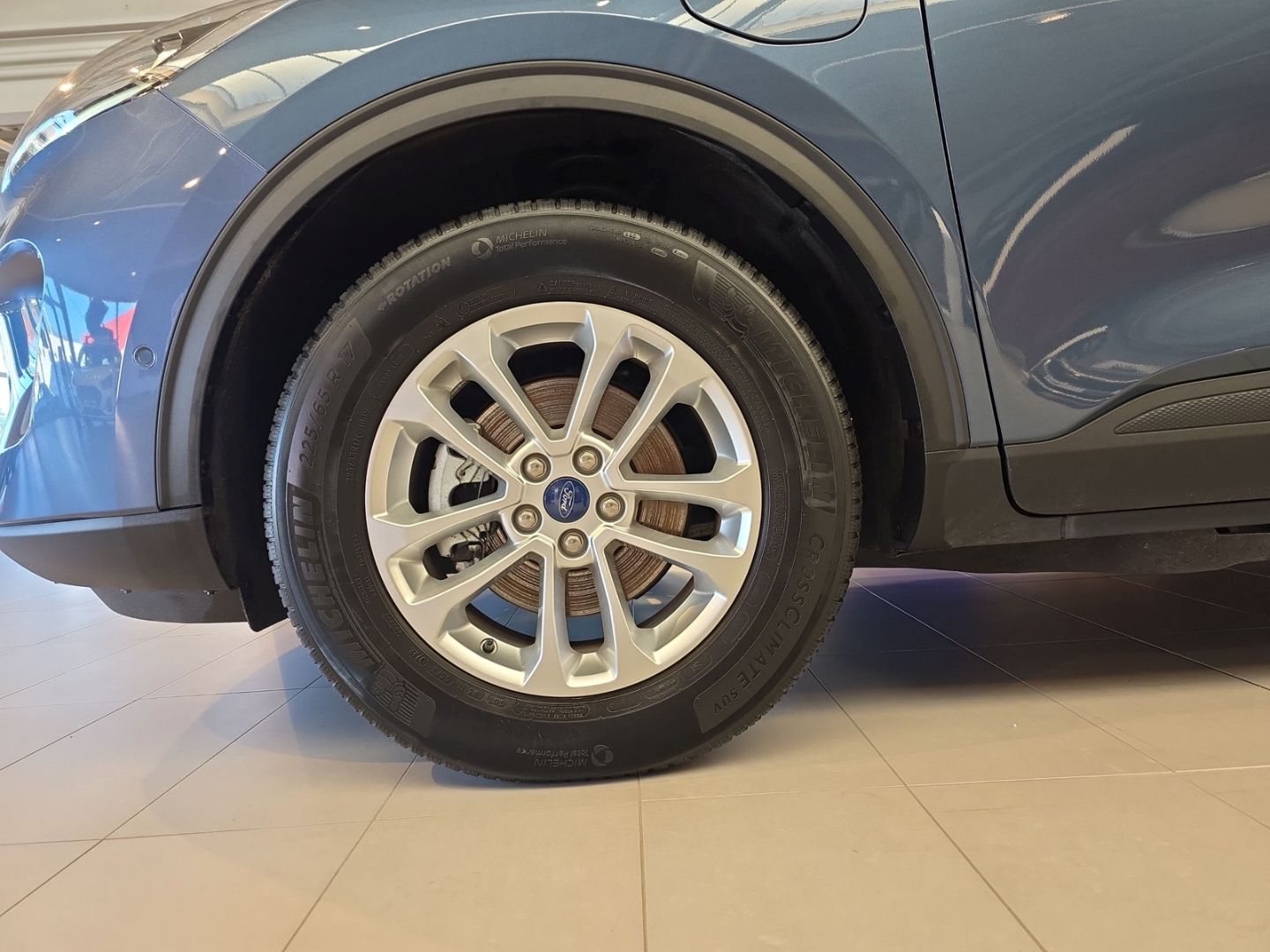 Fahrzeugabbildung Ford Kuga Titanium PHEV Navi Digitales Cockpit Sounds