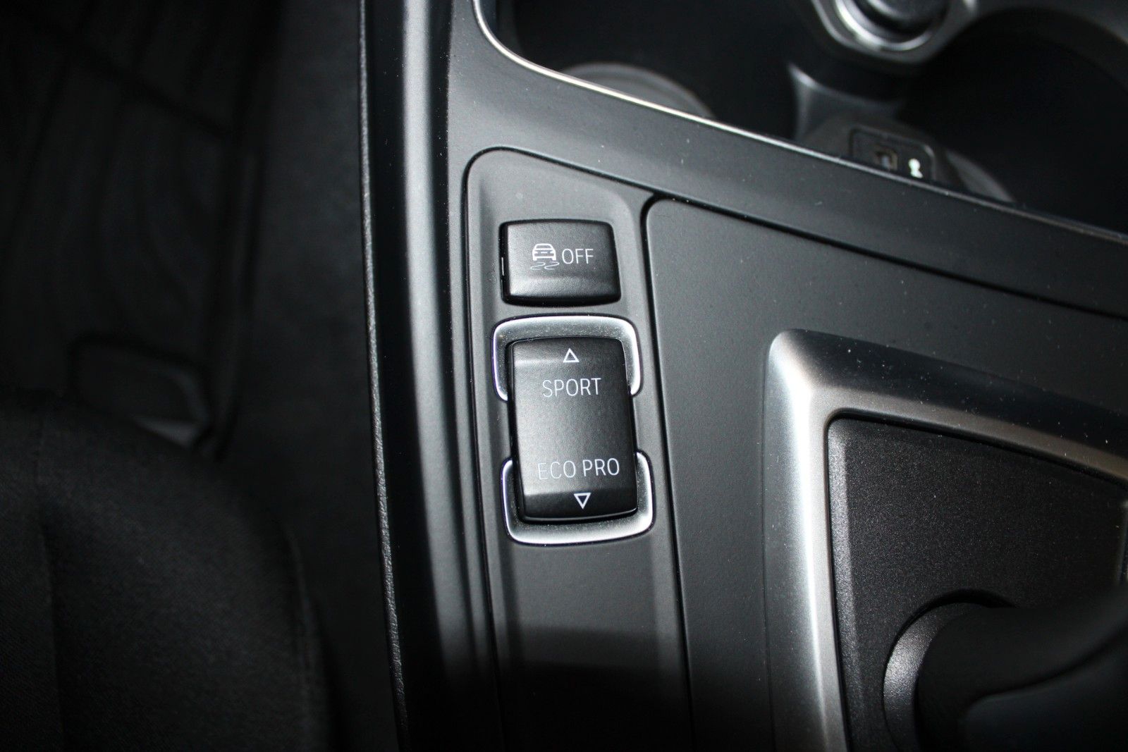 Fahrzeugabbildung BMW 220d xDrive Steptronic Coupé Advantage AHK uvm.