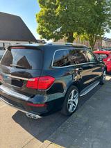 Mercedes-Benz GL 350 BlueTEC 4MATIC - 7 Sitzer AMG