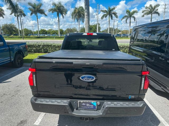 Ford F 150 Lightning SXT AWD  Elektro 2023 schwarz