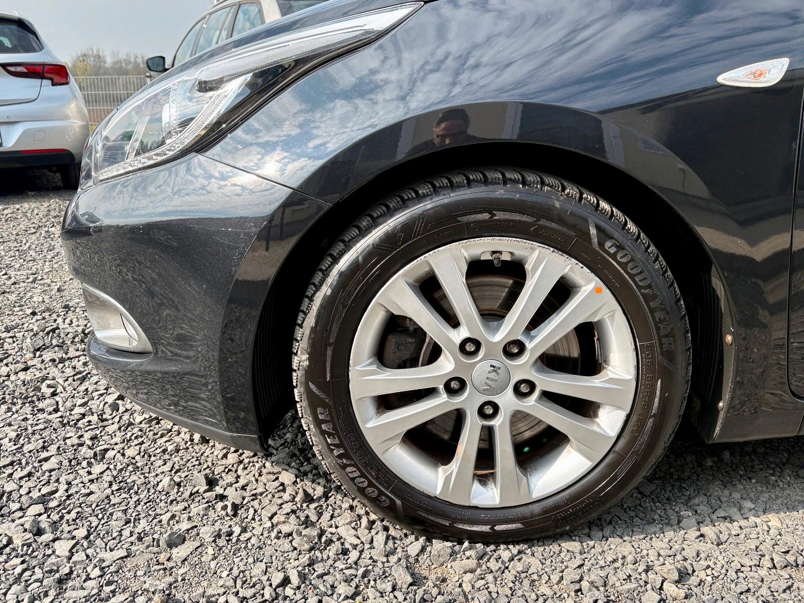 Kia cee'd Sportswagon 1.6 CRDi Navi AHK Kamera 2.HD
