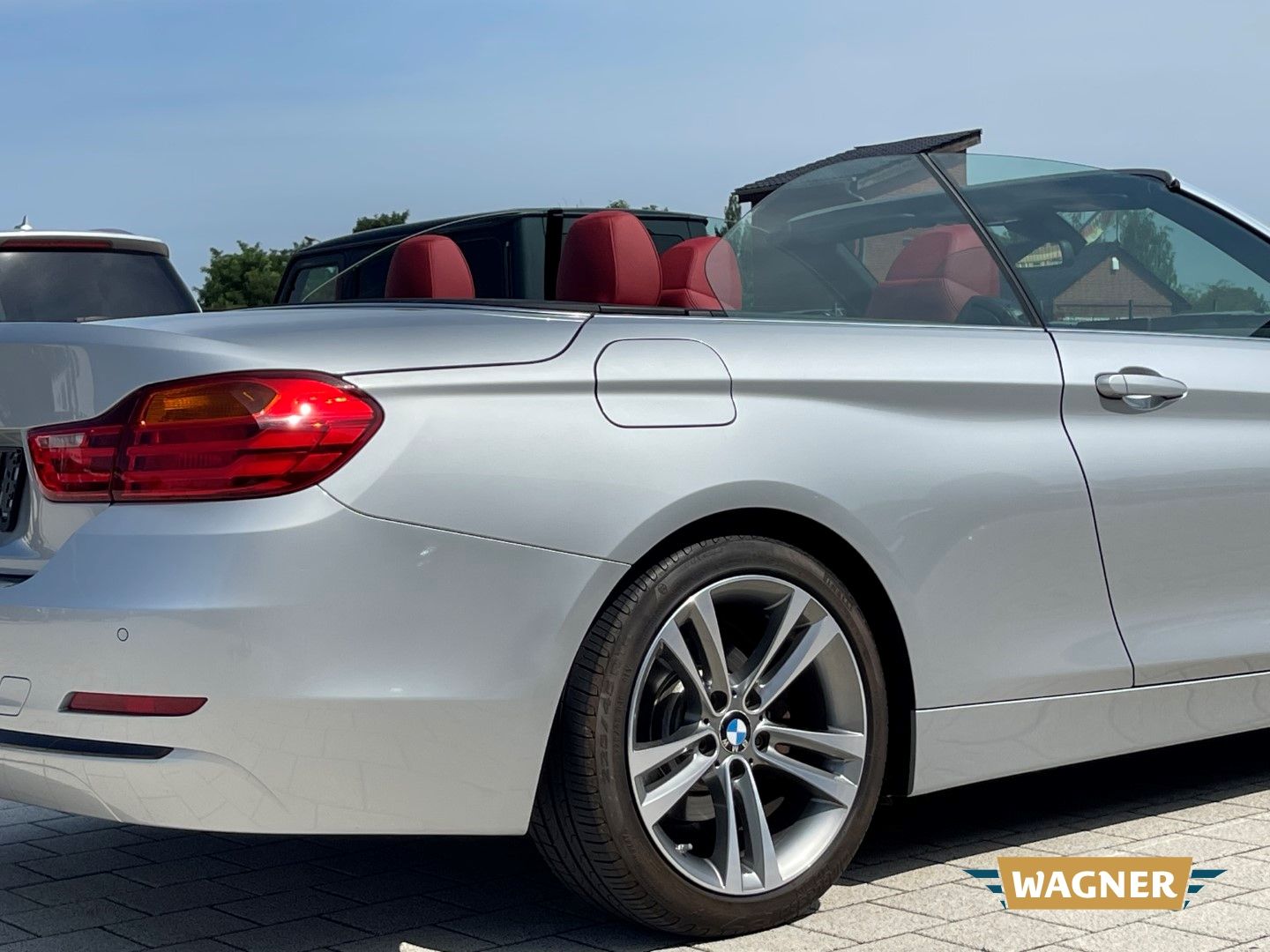 Fahrzeugabbildung BMW 420 i Cabrio Automatik Leder Navi Service NEU