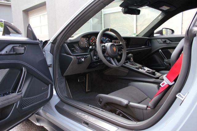 Porsche 992 GT3 RS Weissach*Lift,Matrix,BOSE,U-Frei,1.Hd