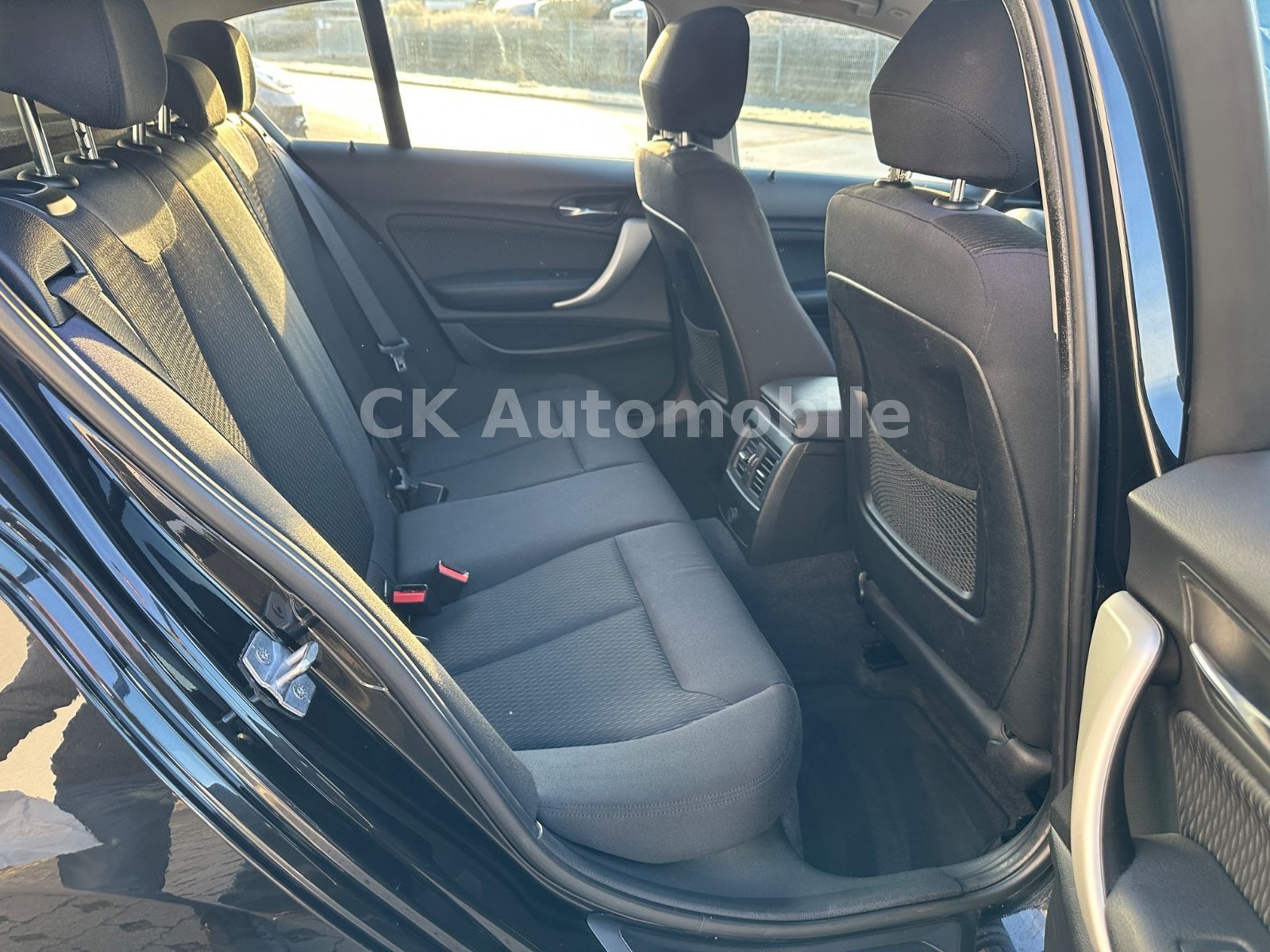 Fahrzeugabbildung BMW 116d  5-trg./Navi/Klimaautomatik/SHZ/PDC