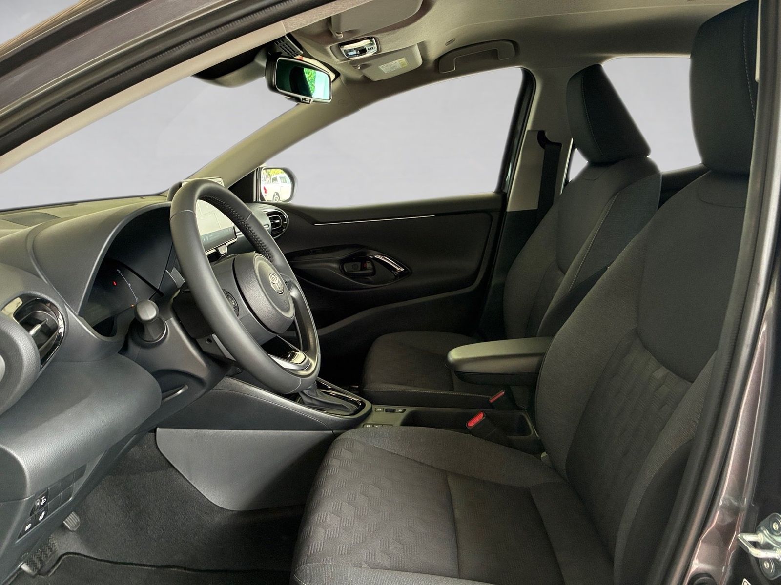 Fahrzeugabbildung Toyota Yaris 1.5 Teamplayer Kamera,LED,SHZ,ACC,Keyless