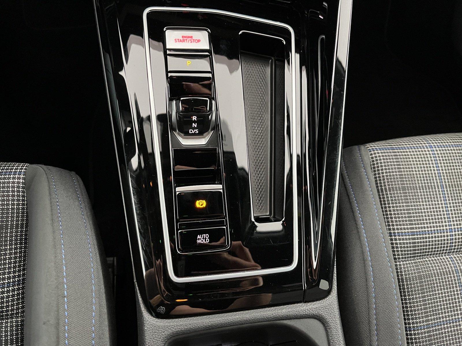Volkswagen Golf VIII GTE 1.5 TSI DSG eHybrid NAVI AHK, миниатюра 13