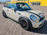 MINI John Cooper Works Cabrio R57 - MINI John Cooper Works Cabrio mit Panoramadach