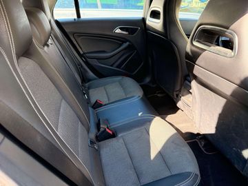 Mercedes CLA 200 - 8