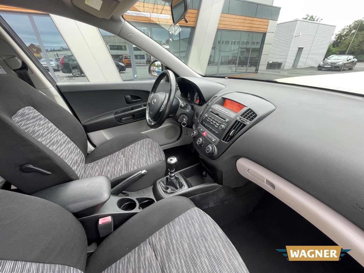 Fahrzeugabbildung Kia Ceed Sportswagon LX Klimaanlage Sitzheizung