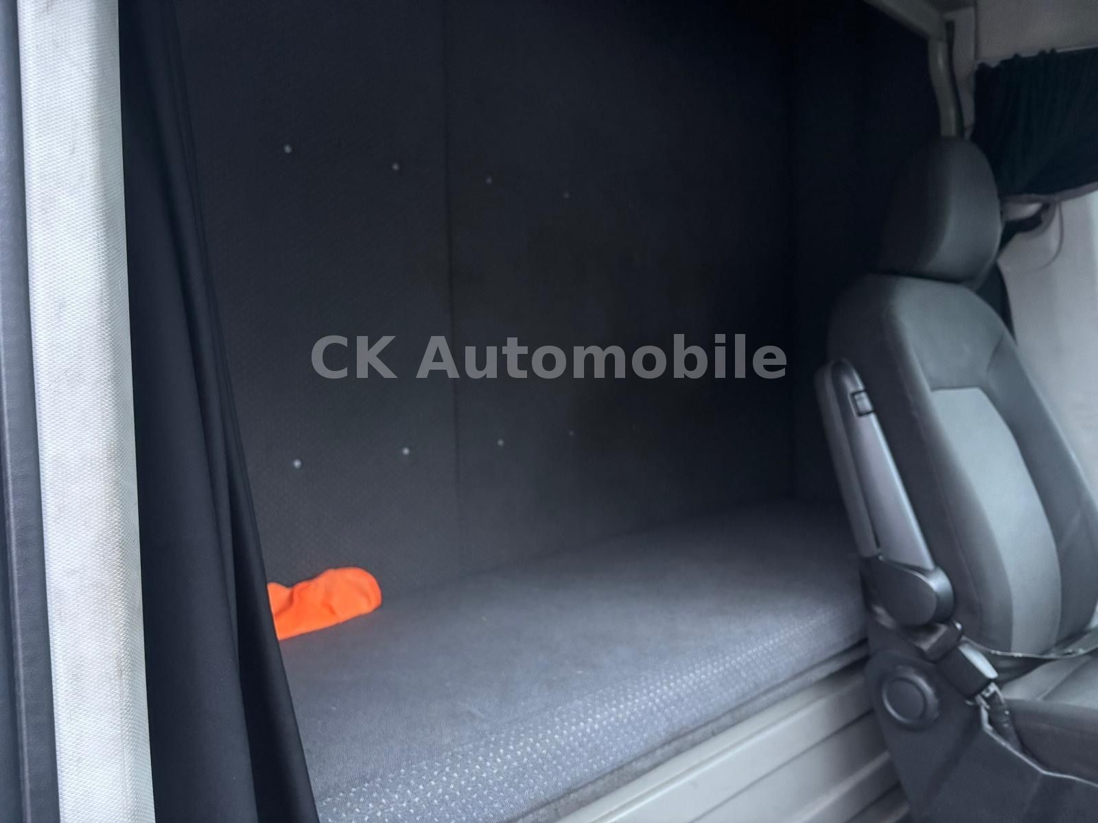 Fahrzeugabbildung Volkswagen Crafter Pritsche/Plane 35 lang FWD/Motorschaden