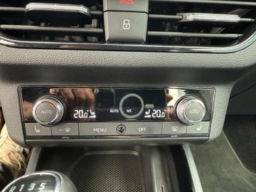 Skoda Kamiq Ambition+LED+AHK+Navi+SHZ+Kamera+El.HCKL