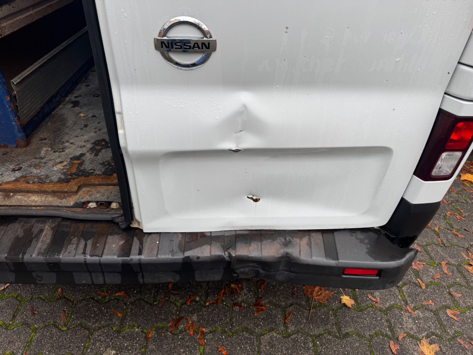 Fahrzeugabbildung Nissan NV300 Kastenwagen L1H1 2,7t PRO Klimaanlage