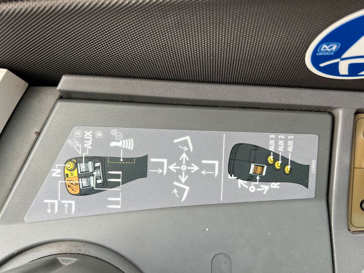 Fahrzeugabbildung Merlo P35.11 / nur 148h! /  Pratzenabstützung